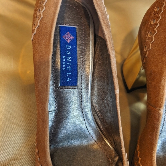 Daniela Shoes suede golden block heels - Picture 6 of 7